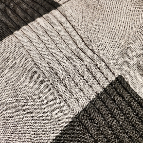 Venus Wool Blend Grey Black Color Block Knit Sweater Cape Poncho One Size - Picture 4 of 6